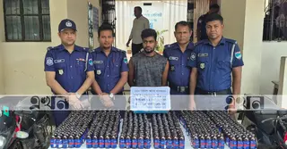 ঝিনাইদহে বিপুল ‘ফেয়ারডিল’ সিরাপসহ আটক ১